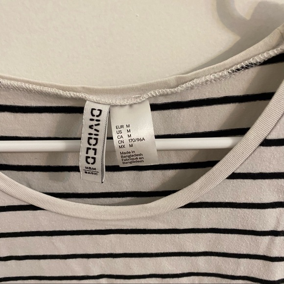 H&M DIVIDED BASIC BLACK AND WHITE STRIPED TEE - Picture 3 of 4
